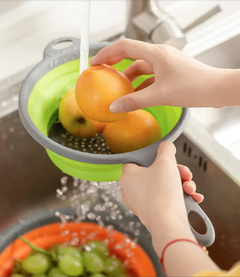 Collapsible Silicone Colander with Handles - Kitchen Gadget